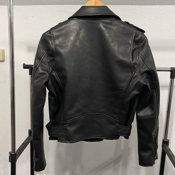 NWT Blank NYC Black Faux Leather Moto Jacket Size M 🖤 - Picture 3 of 7